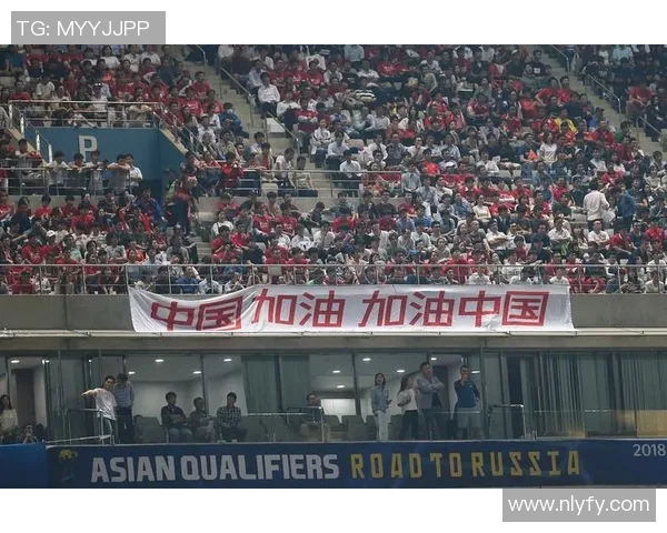 球星云集共庆足球荣耀时刻 聚焦梦想与激情的璀璨大合照